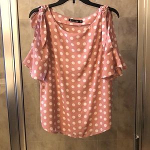 ❤️Pink and white polka dot blouse